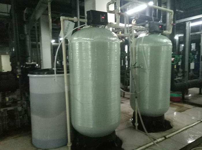 燕达健康城10吨一用一备换热站软化水处理设备