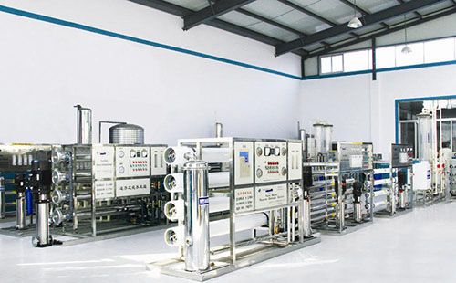 ����͸����ɽ���