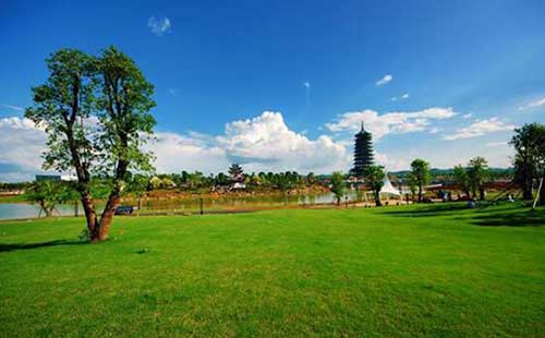 �ع˶���԰��ת�������꣬�г����ǻ������𣿣�ͼ�ģ�