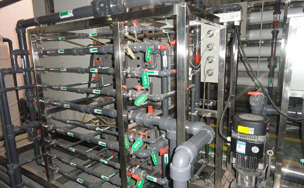 ����ڵ��»�������߳���ˮ�豸������